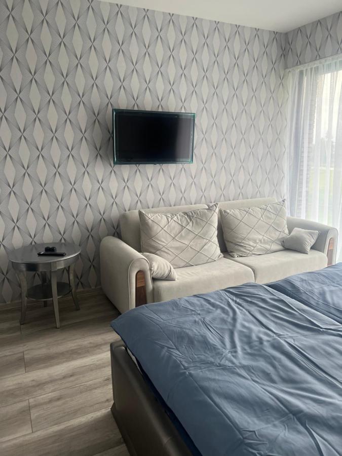 Black Hut Pension&Restaurant *** Hotel Dunajska Streda Bagian luar foto